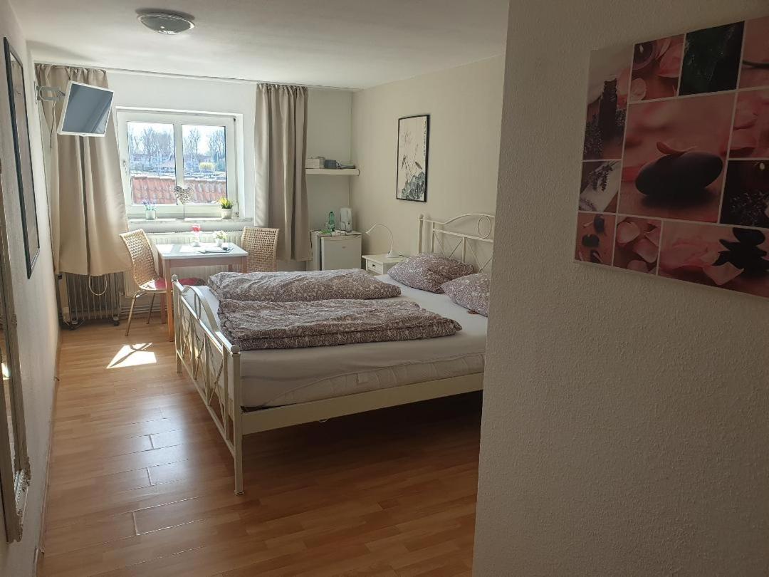 Rooming24, Kleine Pension Lubeck Exterior photo